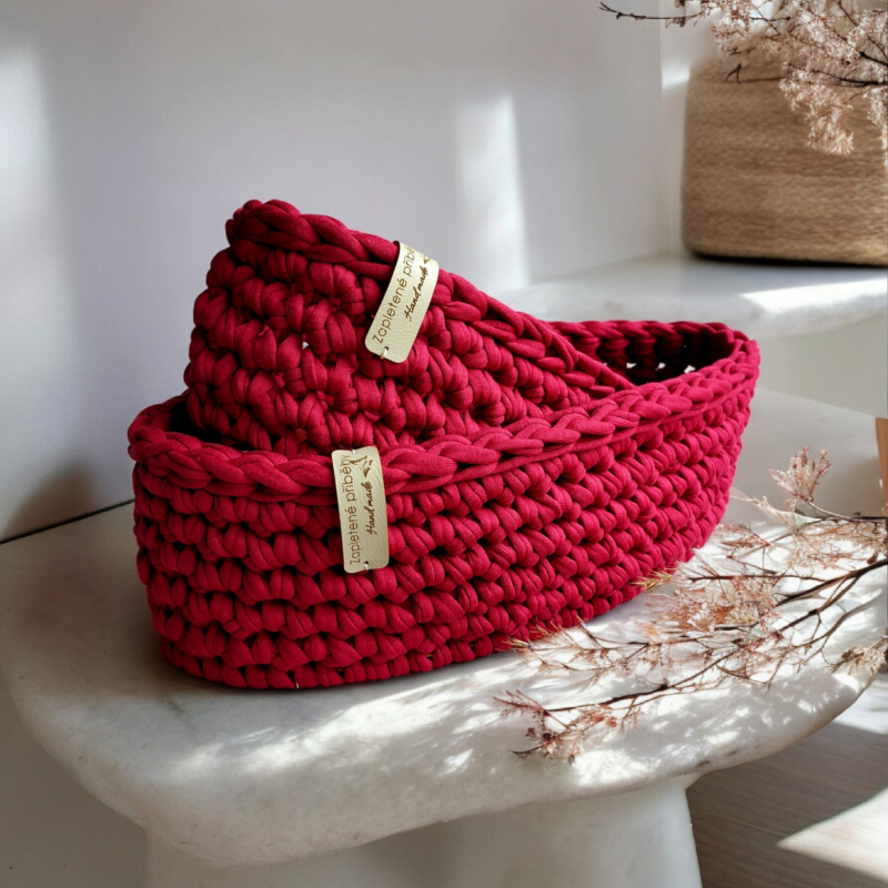kosik hackovany ovalny set cerveny berry